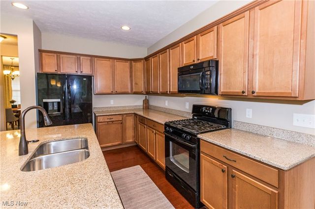 3407 Stillwood Boulevard, Stow, OH 44224