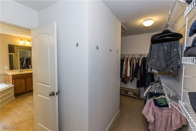 3407 Stillwood Boulevard, Stow, OH 44224