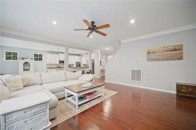 126 Torrington CIR, Suffolk, VA 23436