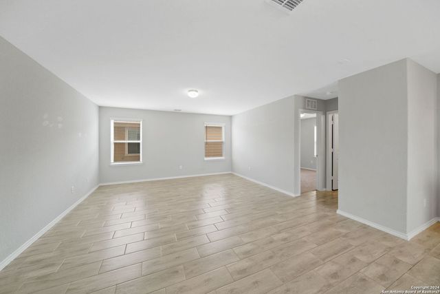 12042 SILVER LGT, San Antonio, TX 78254