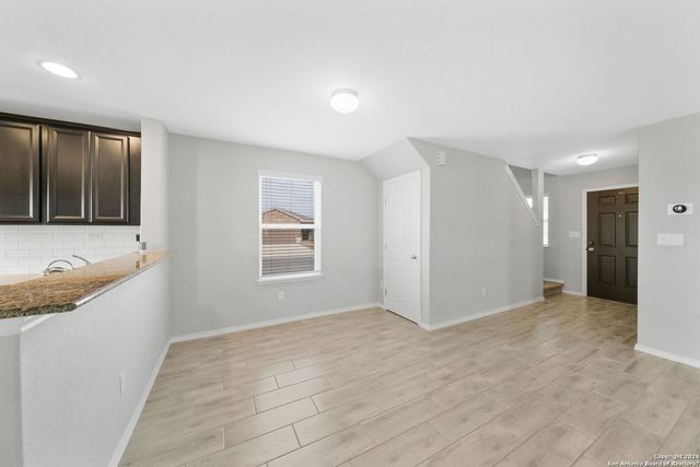 12042 SILVER LGT, San Antonio, TX 78254