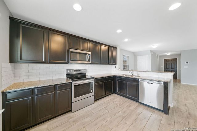12042 SILVER LGT, San Antonio, TX 78254