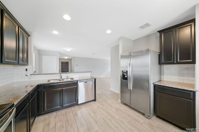 12042 SILVER LGT, San Antonio, TX 78254