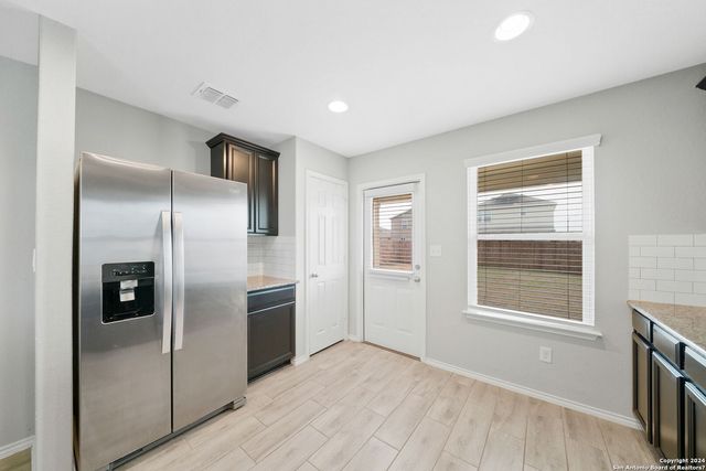 12042 SILVER LGT, San Antonio, TX 78254
