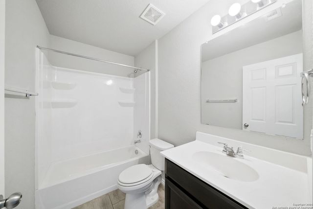 12042 SILVER LGT, San Antonio, TX 78254