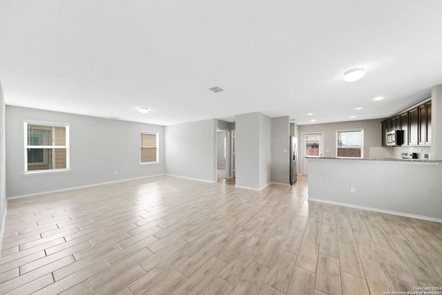 12042 SILVER LGT, San Antonio, TX 78254