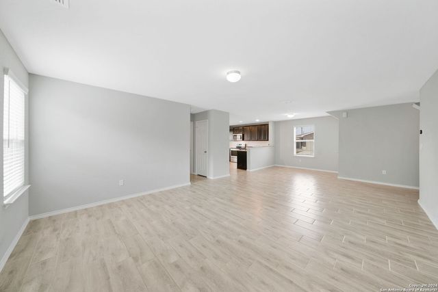 12042 SILVER LGT, San Antonio, TX 78254