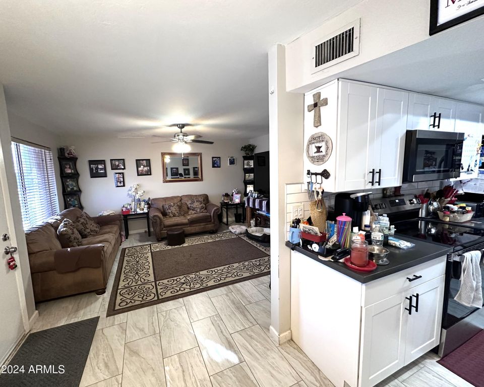 9616 W MOUNTAIN VIEW Road A, Peoria, AZ 85345 — photo 4