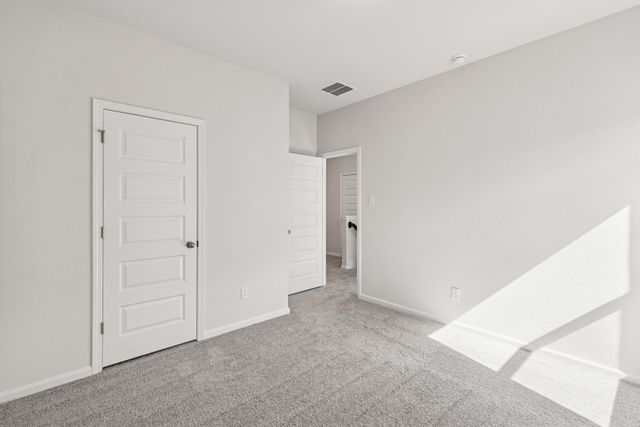 649 Woodhaven Lakes Drive, La Marque, TX 77568