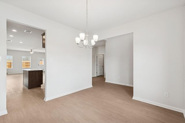 649 Woodhaven Lakes Drive, La Marque, TX 77568