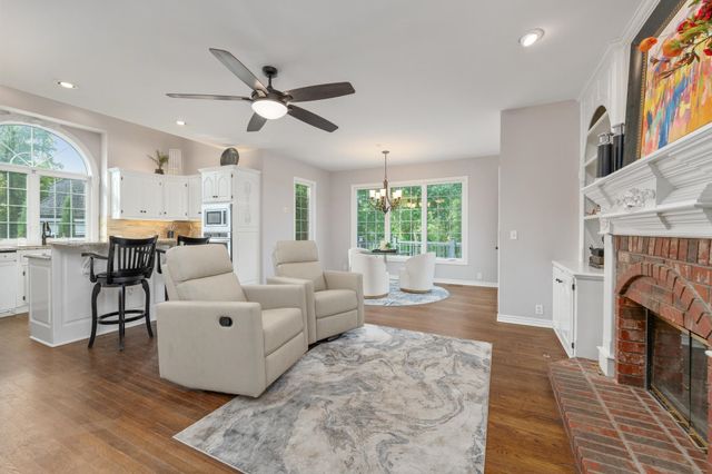 23 N Scottsdale St, Wichita, KS 67230