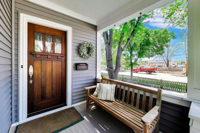 203 N Haddow Avenue, Arlington Heights, IL 60004