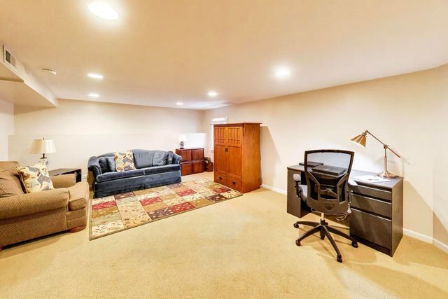 203 N Haddow Avenue, Arlington Heights, IL 60004