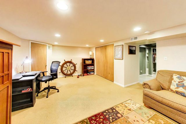 203 N Haddow Avenue, Arlington Heights, IL 60004