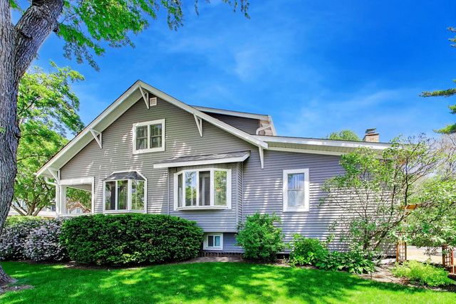203 N Haddow Avenue, Arlington Heights, IL 60004