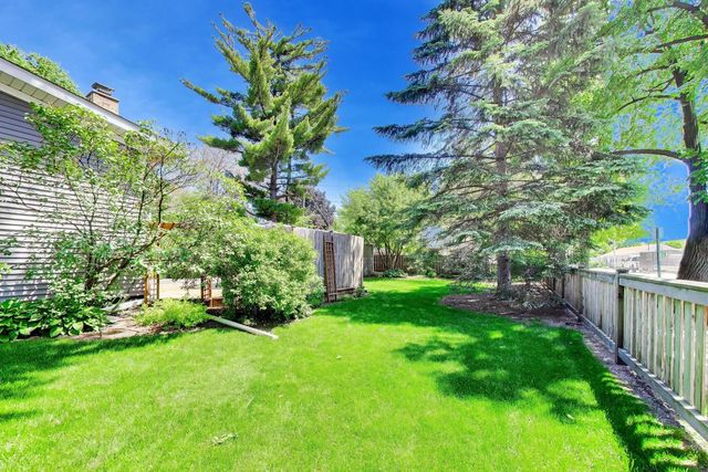 203 N Haddow Avenue, Arlington Heights, IL 60004