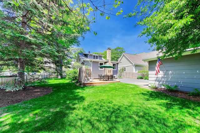 203 N Haddow Avenue, Arlington Heights, IL 60004