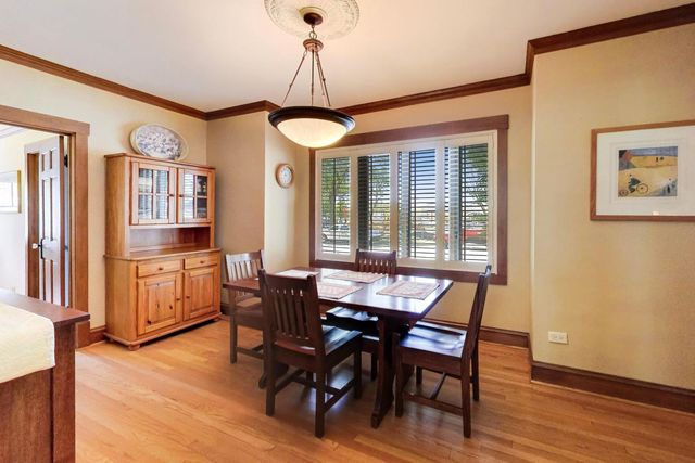 203 N Haddow Avenue, Arlington Heights, IL 60004