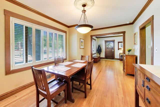 203 N Haddow Avenue, Arlington Heights, IL 60004