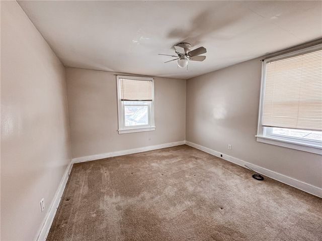 1207 Ohio Ave, White Oak, PA 15131