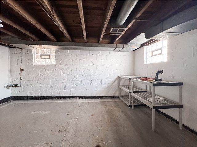 1207 Ohio Ave, White Oak, PA 15131