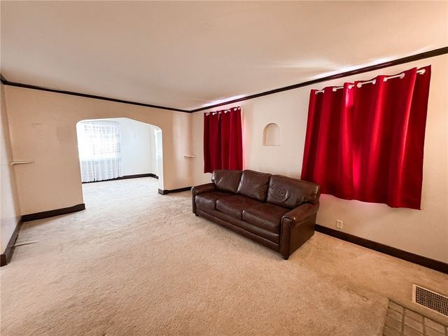 1207 Ohio Ave, White Oak, PA 15131