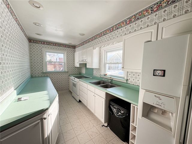 1207 Ohio Ave, White Oak, PA 15131