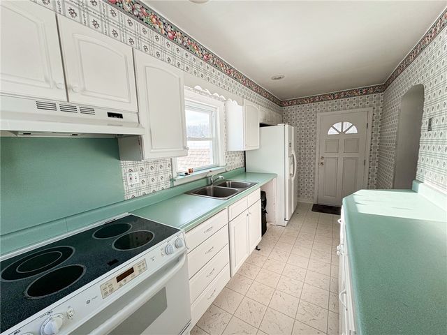 1207 Ohio Ave, White Oak, PA 15131