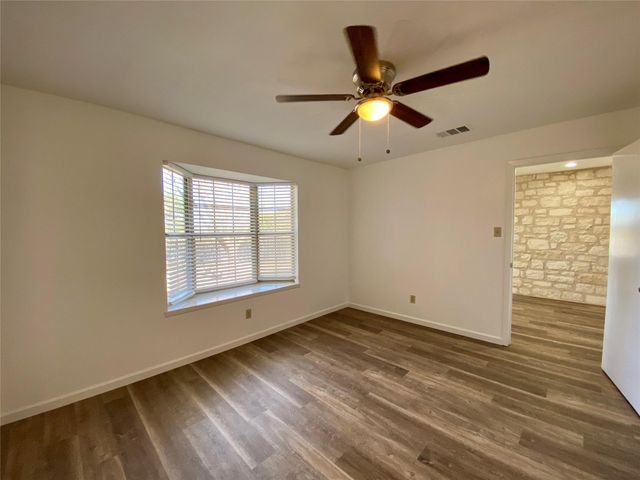 5502 Longhorn LNDG, Austin, TX 78734