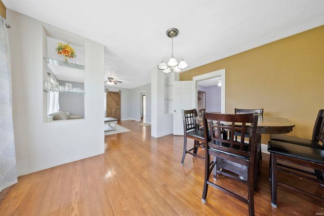 7000 E 500 N, Patoka, IN 47666