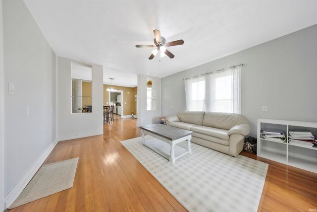 7000 E 500 N, Patoka, IN 47666