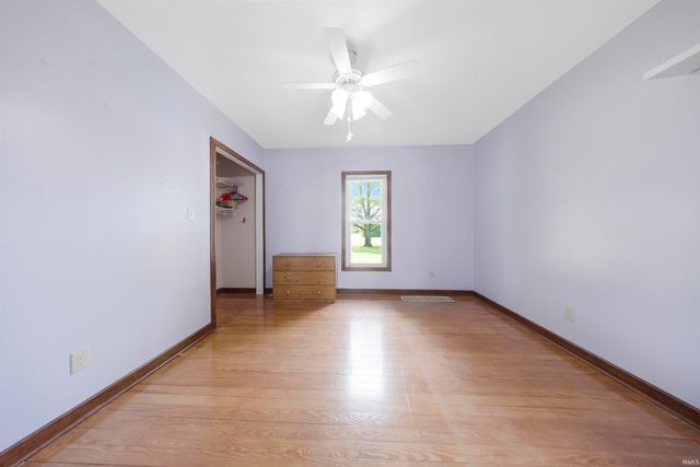 7000 E 500 N, Patoka, IN 47666