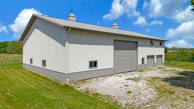 7000 E 500 N, Patoka, IN 47666