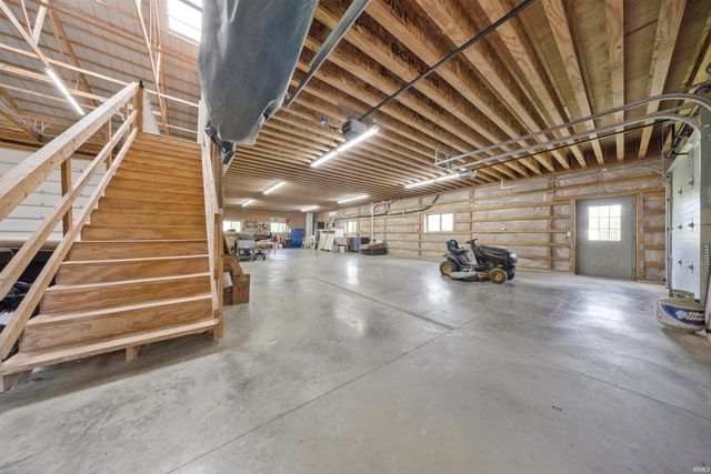 7000 E 500 N, Patoka, IN 47666