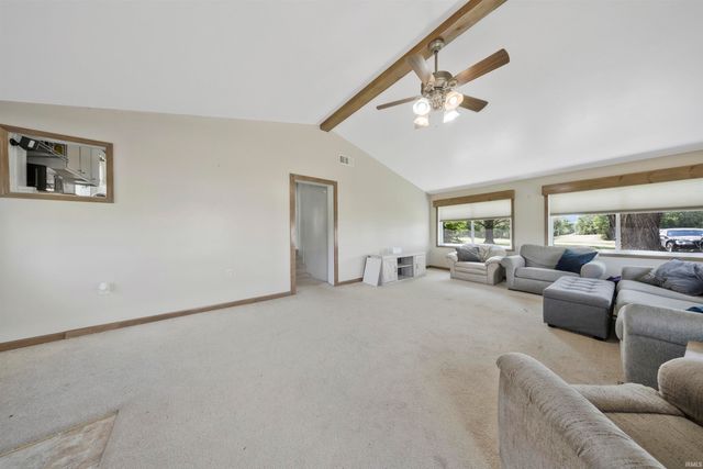 7000 E 500 N, Patoka, IN 47666