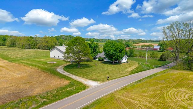 7000 E 500 N, Patoka, IN 47666