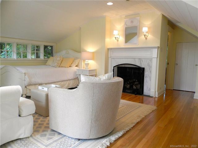 18a Hillandale Road, Westport, CT 06880