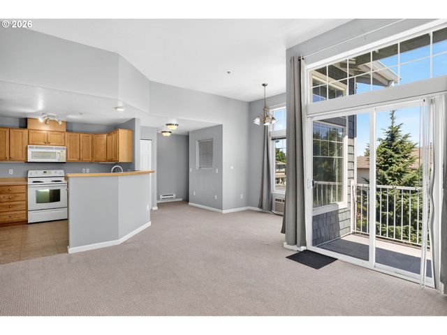 14800 Sw SANDHILL Loop 201, Beaverton, OR 97007