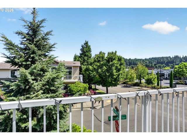 14800 Sw SANDHILL Loop 201, Beaverton, OR 97007