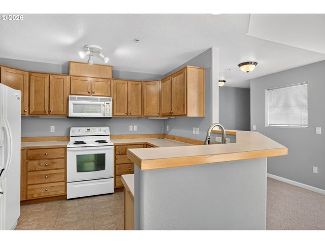 14800 Sw SANDHILL Loop 201, Beaverton, OR 97007