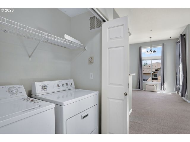 14800 Sw SANDHILL Loop 201, Beaverton, OR 97007