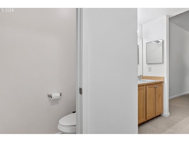 14800 Sw SANDHILL Loop 201, Beaverton, OR 97007
