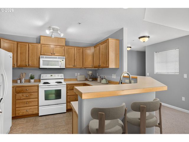 14800 Sw SANDHILL Loop 201, Beaverton, OR 97007
