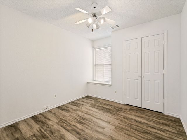 1417 Homestead Lane, Carrollton, TX 75007