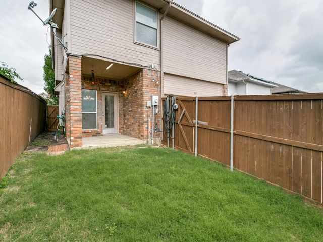1417 Homestead Lane, Carrollton, TX 75007