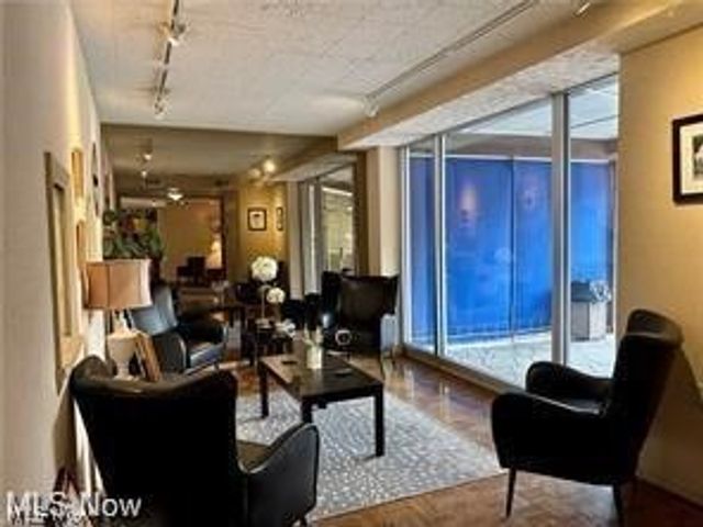 11850 Edgewater Drive 723, Lakewood, OH 44107