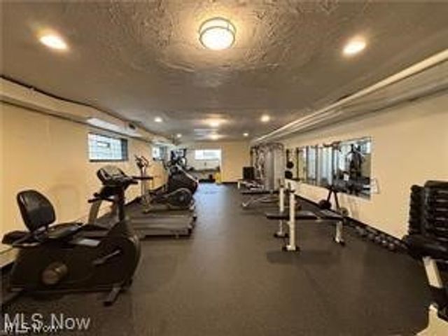 11850 Edgewater Drive 723, Lakewood, OH 44107