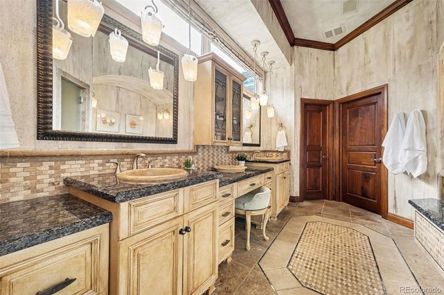 5740 S Benton Circle, Littleton, CO 80123
