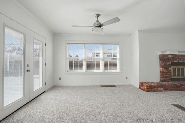 1647 S College Avenue, Tulsa, OK 74104