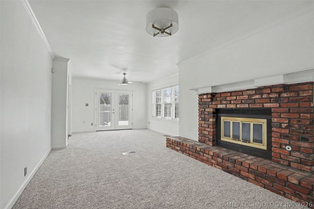 1647 S College Avenue, Tulsa, OK 74104